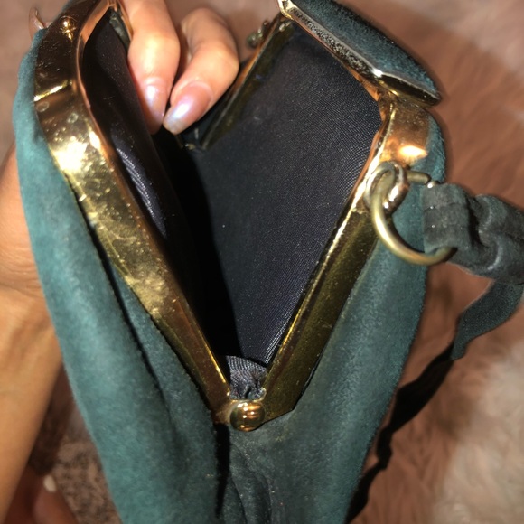 ❇️Emerald Green suede cross body clutch - Picture 5 of 7
